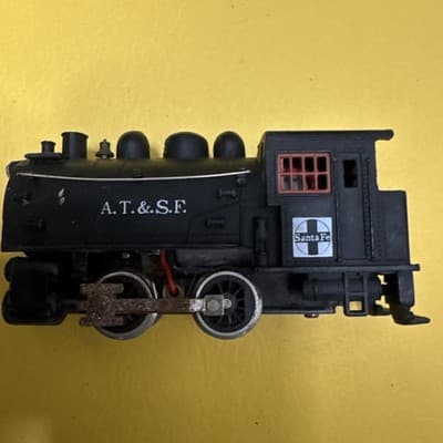 Life-Like A.T & S.F. Santa Fe Switcher Engine - Image 1