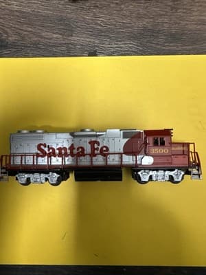 HO Scale Life Like Train SANTA FE 3500 GP 38 Diesel POWERED Locomotive - Image 1