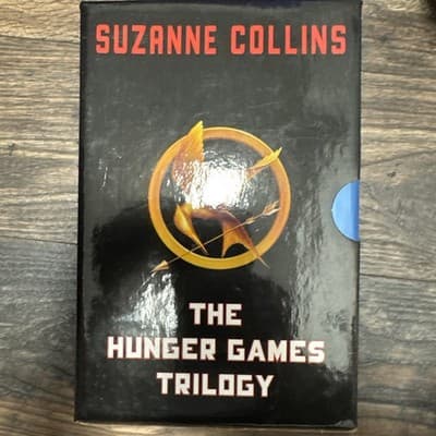 The Hunger Games Ser.: The Hunger Games Trilogy Boxed Set Set by Suzanne Collin - Image 1