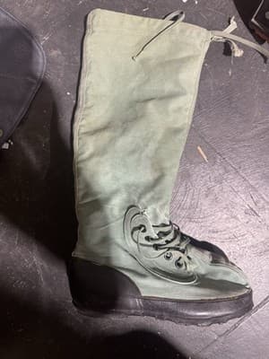 USGI Extreme Cold Weather N-1B MUKLUK Boots Zipper Size M Green Black - Thumbnail 5