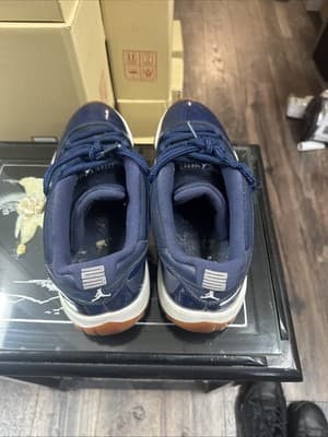 Air Jordan 11 Retro Low Midnight Navy Gum 528895-465 Size 9.6 Used - Thumbnail 5