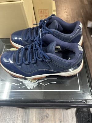 Air Jordan 11 Retro Low Midnight Navy Gum 528895-465 Size 9.6 Used - Thumbnail 2