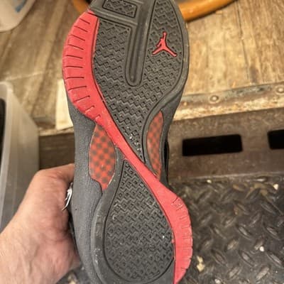 Jordan 19 Retro Countdown Package Bred 2008 Size 10 DAMAGED FOR REPAIR SEE PICS - Thumbnail 4