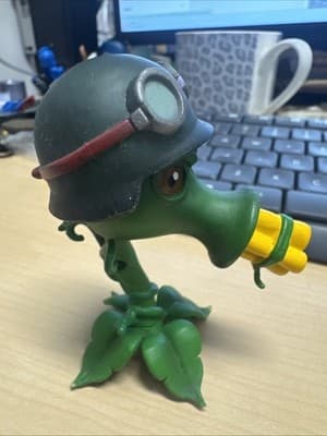 2014 Plants vs Zombies Garden Warfare Gatling Peashooter Figure Diamond Select - Thumbnail 3