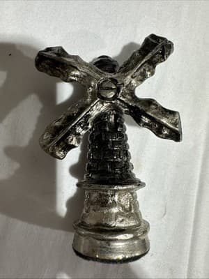 Hand Poured Pewter Chess Set 32 Piece 66 mm King Felt Base - Thumbnail 6