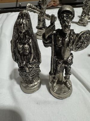 Hand Poured Pewter Chess Set 32 Piece 66 mm King Felt Base - Thumbnail 5