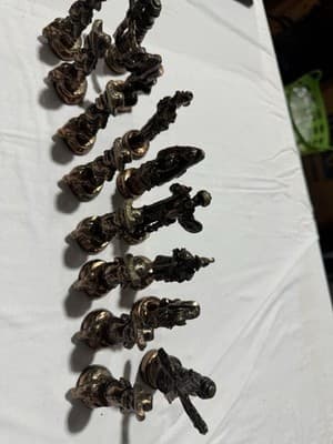 Hand Poured Pewter Chess Set 32 Piece 66 mm King Felt Base - Thumbnail 3