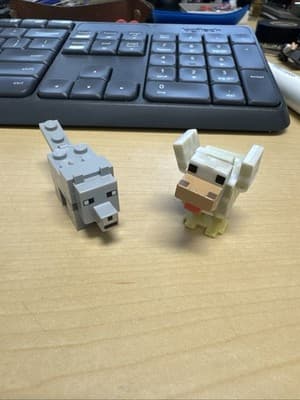 LEGO Minifigure Minecraft Lot, Alex, Steve, Skeleton, Wolf , Chicken - Thumbnail 2