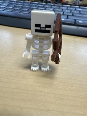 LEGO Minifigure Minecraft Lot, Alex, Steve, Skeleton, Wolf , Chicken - Thumbnail 5
