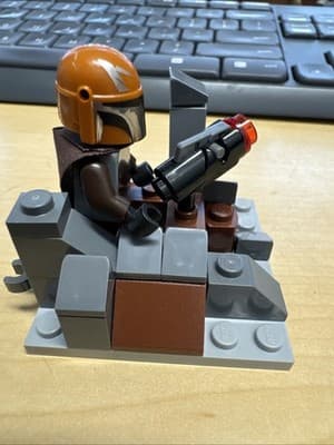 LEGO Minifigure Orange Helmet Cape Blaster Buildable Rocky Base Plastic - Thumbnail 4