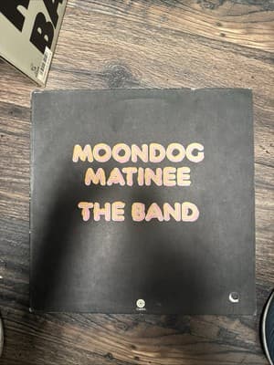 The Band – Moondog Matinee 1973 Vinyl Record LP Bob Dylan Levon Helm Rock Music - Image 1