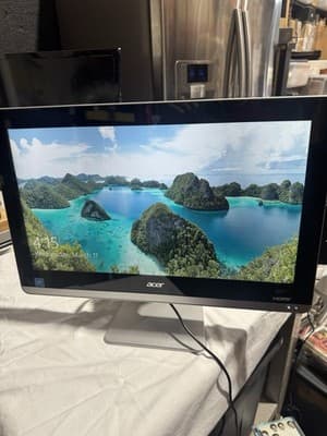 ACER Aspire ZC-700G 19.5" All In One Desktop 4GB 500GB 1.6GHz Mice, keyboard - Image 1