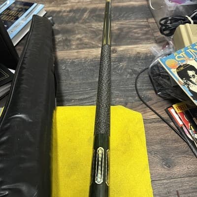 58" Crest Billiard Pool Cuestick 21 oz Teal Very Good Condition - Thumbnail 2