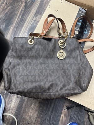Michael Kors Cynthia Logo Large Leather Satchel Crossbody Shoulder Bag - Image 1