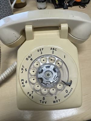 Vintage Telephone ITT Rotary Dial Desk 1979 Model USOC - Image 1