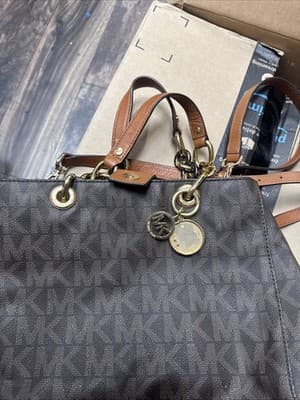Michael Kors Cynthia Logo Large Leather Satchel Crossbody Shoulder Bag - Thumbnail 3