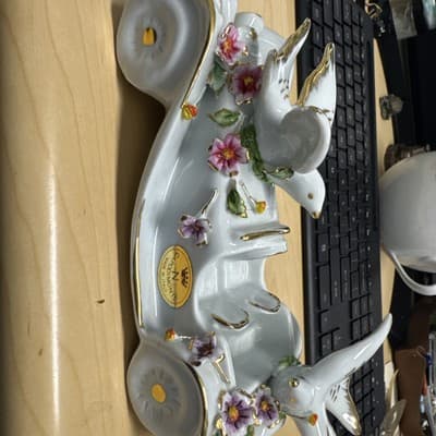 VINTAGE CAPODIMONTE CROWN N PORCELAIN CAR AUTO - Thumbnail 2