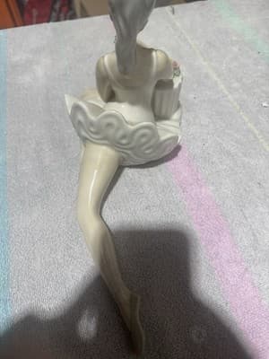 Porceval Vintage* Porcelain Sitting Ballerina Figurine (Made in Spain) - Thumbnail 3