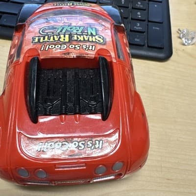 SHAKE RATTLE N ROLL RED CAR It’s Do Cool Battery Driven - Thumbnail 3