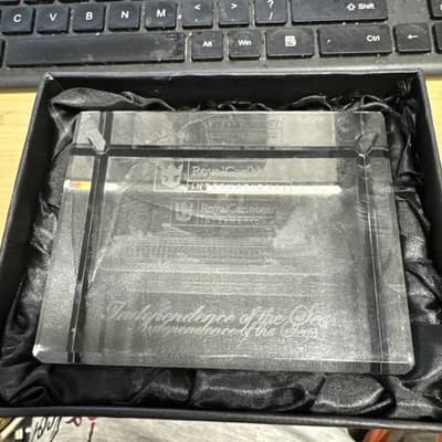 INDEPENDENCE OF THE SEAS Royal Caribbean 3D Etched Crystal Block - Thumbnail 4