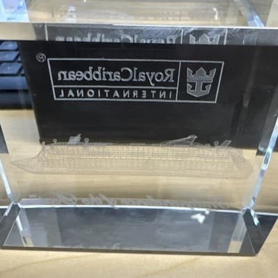 INDEPENDENCE OF THE SEAS Royal Caribbean 3D Etched Crystal Block - Thumbnail 3