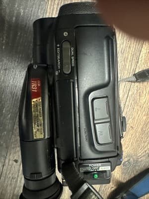Sony CCD-TR31 and CCD-V11 Camcorders w/accessories and case - Thumbnail 2
