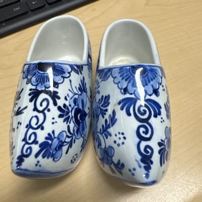 Delft Blue Holland Clog Shoe Ceramic Handpainted 4.5" Floral Pair - Image 1