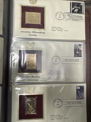 Golden Replicas of United States Stamps Surfaces 22k Gold , 74 Stamps - Thumbnail 2