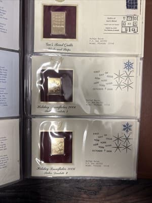 Golden Replicas of United States Stamps Surfaces 22k Gold , 74 Stamps - Thumbnail 9