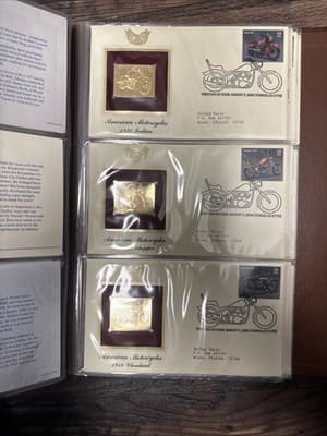Golden Replicas of United States Stamps Surfaces 22k Gold , 74 Stamps - Thumbnail 6