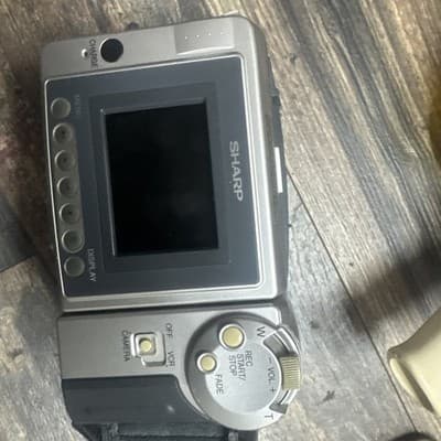 SHARP VL- A110 Camcorder LCD Viewcam 8, 16x Power Zoom BATTERY Silver - Thumbnail 2