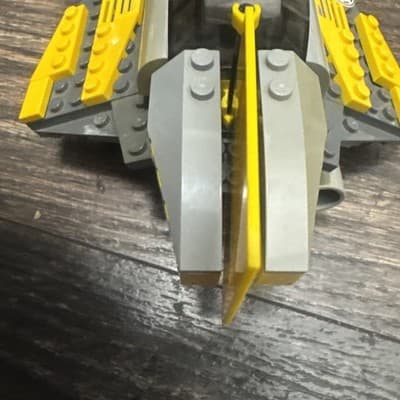 LEGO Star Wars: Anakin's Jedi Starfighter 7669 Built Set W/ SW0183 Minifigure - Thumbnail 4