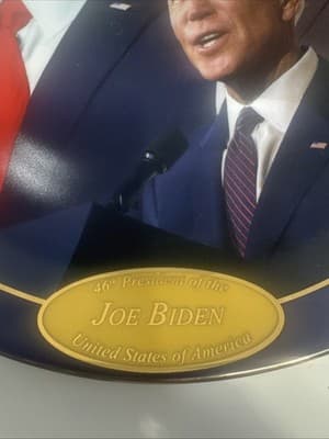 Joe Biden Commemorative plate. Bradford Exchange "An historic change - Thumbnail 2