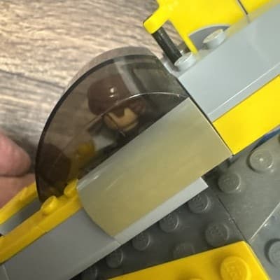 LEGO Star Wars: Anakin's Jedi Starfighter 7669 Built Set W/ SW0183 Minifigure - Thumbnail 3