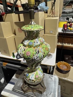 Vintage CAPODIMONTE Hand Painted Porcelain & Brass Lamp Italy - Thumbnail 5