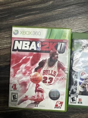 Xbox 360 Kinect Bundle - Thumbnail 2