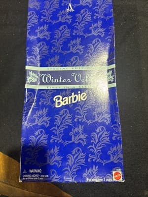 BARBIE WINTER VELVET AVON SPECIAL EDITION - NIB -AFRICAN AMERICAN #F211631 - Thumbnail 3
