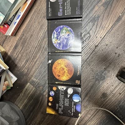 Planets 101: The Solar System Unfolds by Brad M. Epstein (English) Board Book Bo - Thumbnail 2
