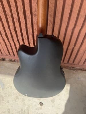 Ovation CS24 Celebrity Traditional Plus Mid-Depth A/E Guitar W. Case - Thumbnail 6