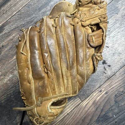 Vintage 1950s Regent Baseball Glove Rare - Thumbnail 5