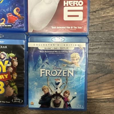 Lot of 4 Disney Blu-ray, Toy Story3, Frozen , Big Hero ,finding Dory - Thumbnail 4