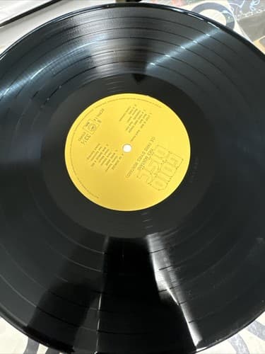 Yves Montand - Gold Disc (Le Paris D Yves Montand) / Mint Japan OBI - Thumbnail 4