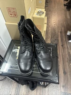 US Military General Purpose Boots Mens Size 9.5w Black Vibram Made USA - Image 1