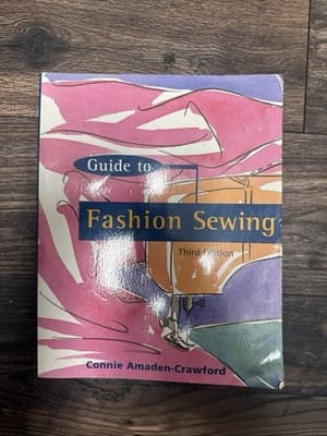 A Guide to Fashion Sewing, Connie Amaden-Crawford, 9781563671630 - Image 1