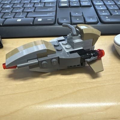 LEGO Star Wars (Mandalorian Speeder Only ) From Mandalorian Battle Pack 75267 - Thumbnail 3