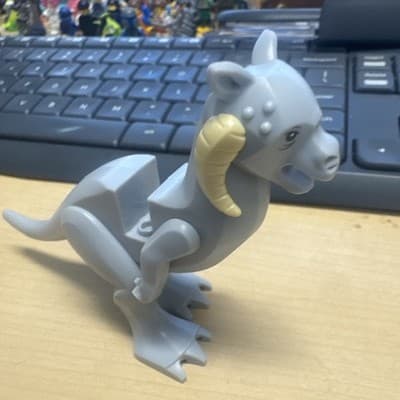 LEGO Star Wars Gray Tauntaun Animal Figure Hoth from Set 7879 7749 Minifigure - Thumbnail 3