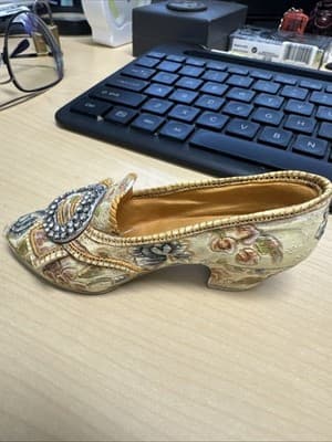 Just The Right Shoe "Afternoon Tea" Yellow Item 25016 - Thumbnail 2