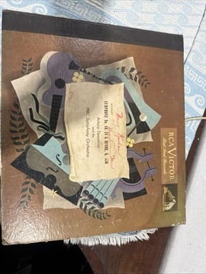Mozart Symphony No 40, In Minor RCA Victor 12" 78 RPM Arturo Toscanini And NBC O - Image 1