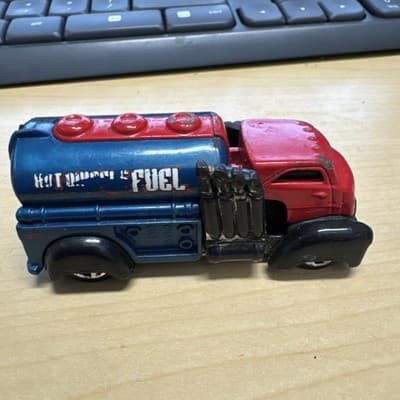 Hot Wheels Fuel Tanker Truck Blue Red Diecast Semi Mattel Malaysia - Thumbnail 3