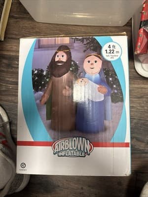 4ft Nativity Lighted Christmas Inflatable Manger Baby Jesus Holy Family Gemmy - Image 1
